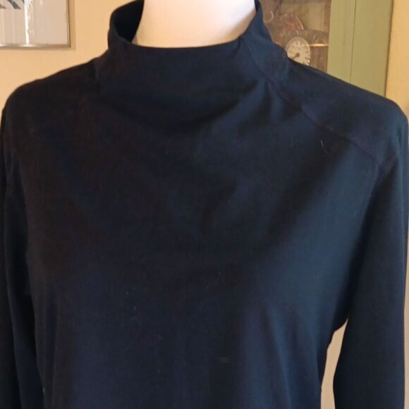 Fabletics Phoenix High Neck Long Sleeve Top. - Picture 4 of 13